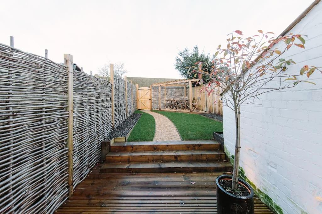 Beautiful House, Cirencester Centre, Parking Exterior photo