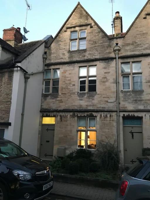 Beautiful House, Cirencester Centre, Parking Exterior photo